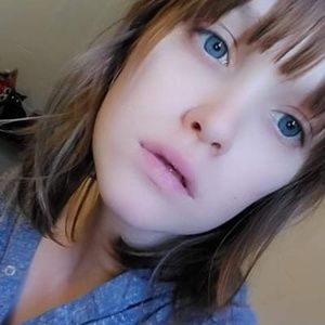 Meet your Posher, Dalia